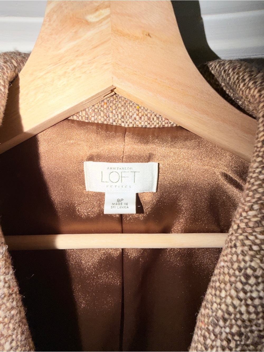 LOFT Women's Tan Tweed 75% Wool Blazer Jacket. Sz 8P - Picture 2 of 7